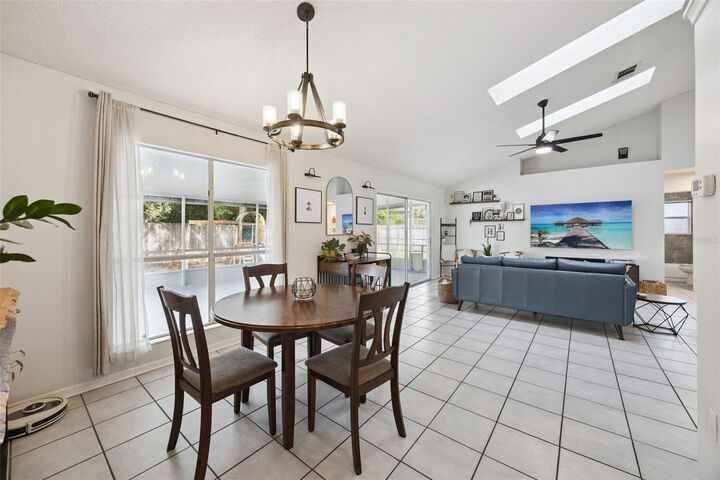 Property Photo: 937 Old Mail Lane FL 32773