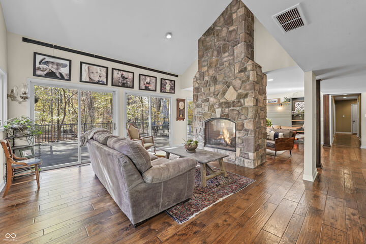 Property Photo: 11416 Forest Knoll Circle IN 46037