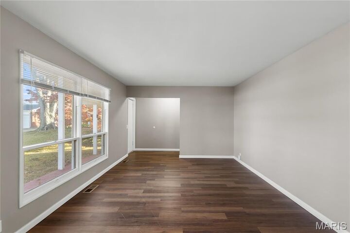 Property Photo:  7 Darwin Court  MO 63033 