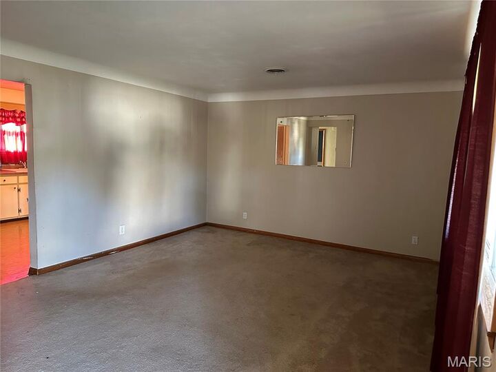 Property Photo: 904 Victory Drive MO 63125