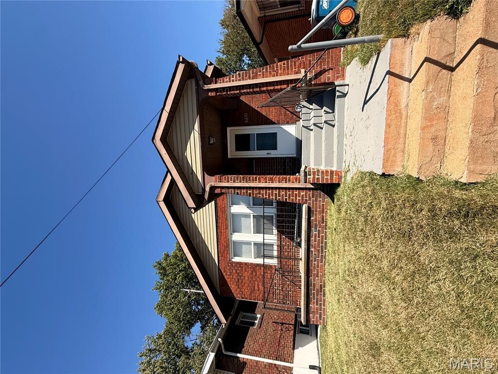 Property Photo: 6231 Dardanella Avenue MO 63121