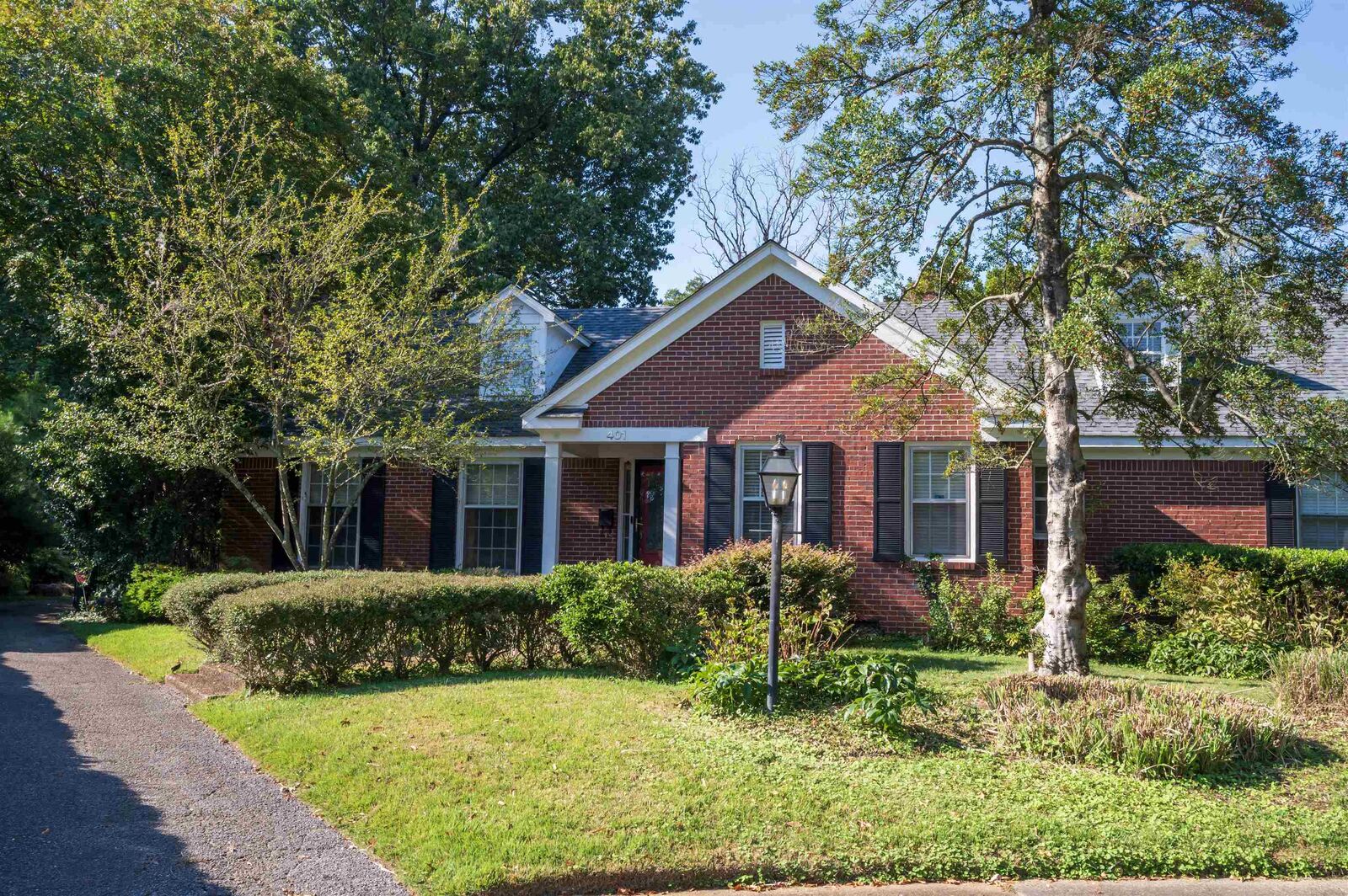 Property Photo:  401 Goodland Cir  TN 38111 