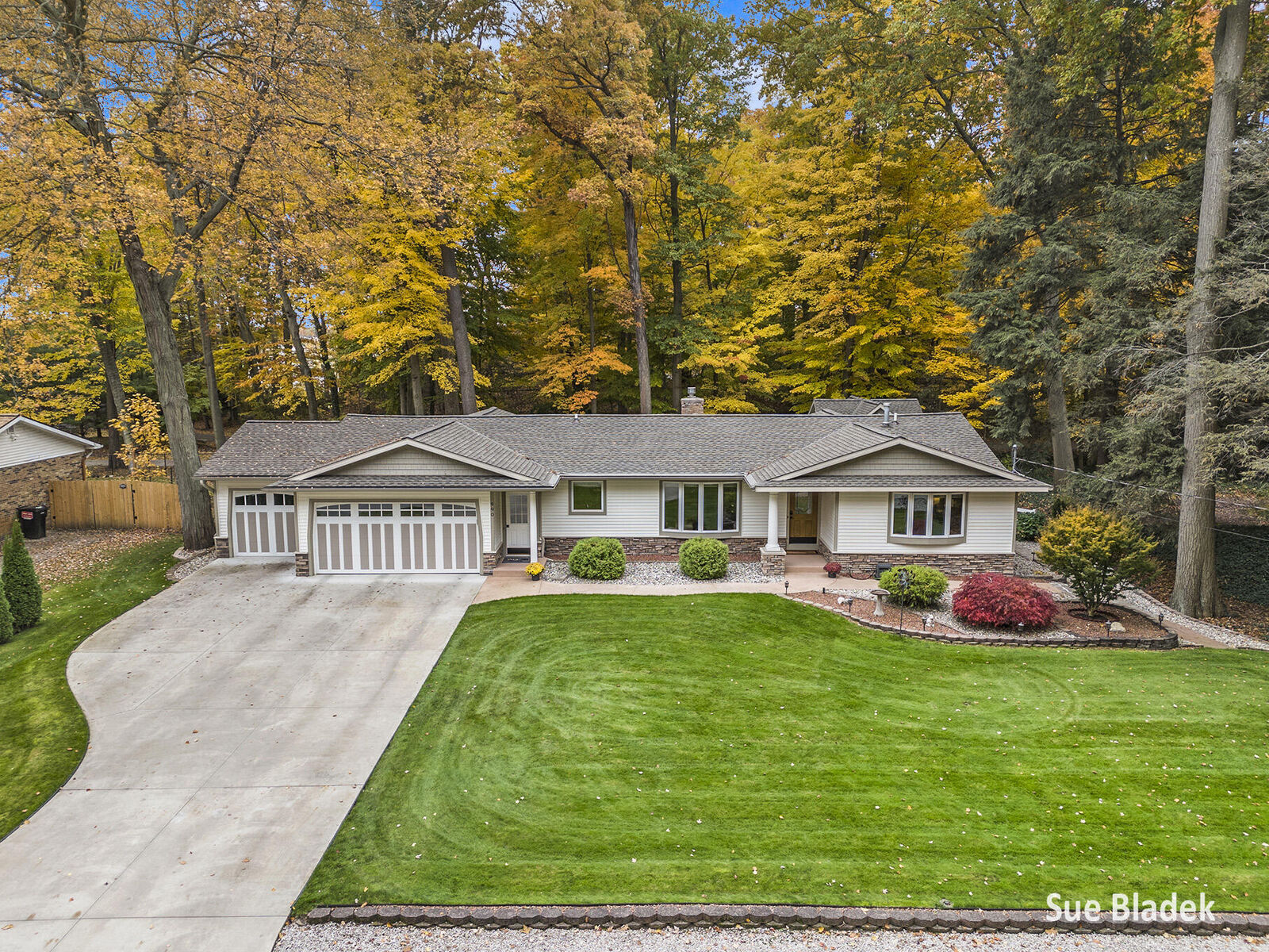 Property Photo: 990 Sycamore Drive MI 49424