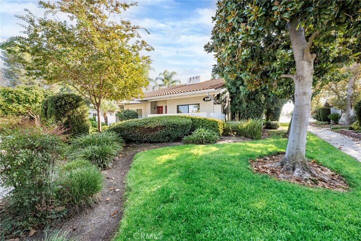 936 Avenida Majorca B  Laguna Woods CA 92637 photo
