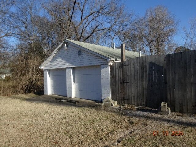 Property Photo: 514 Basswood Ave TN 37209