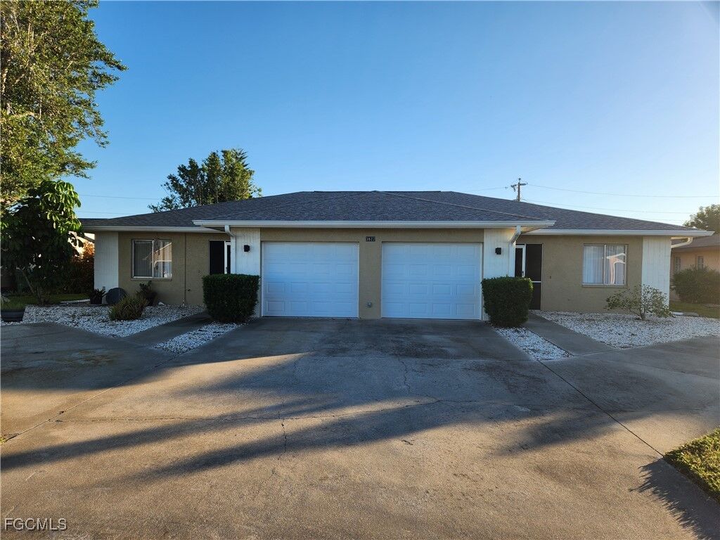 Property Photo:  3817 SE 11th Avenue A  FL 33904 