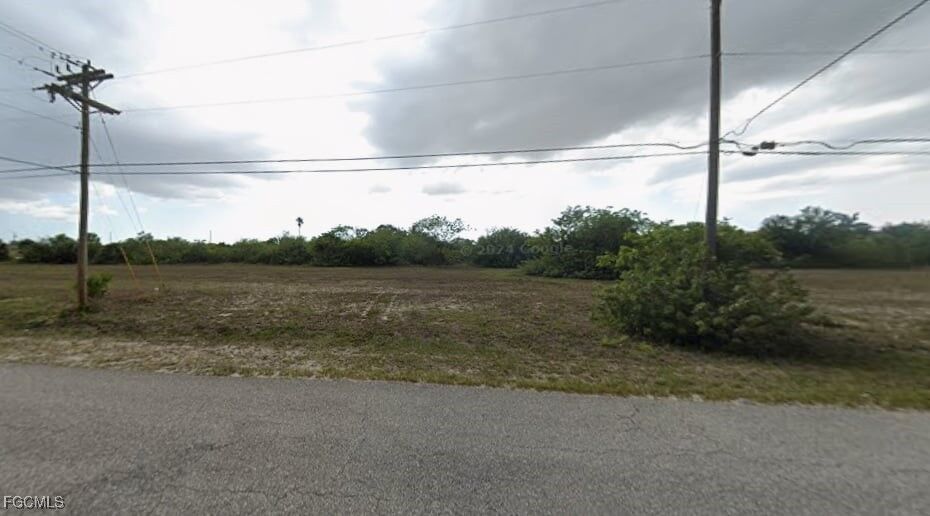 Property Photo:  1924 NE 19th Avenue  FL 33909 