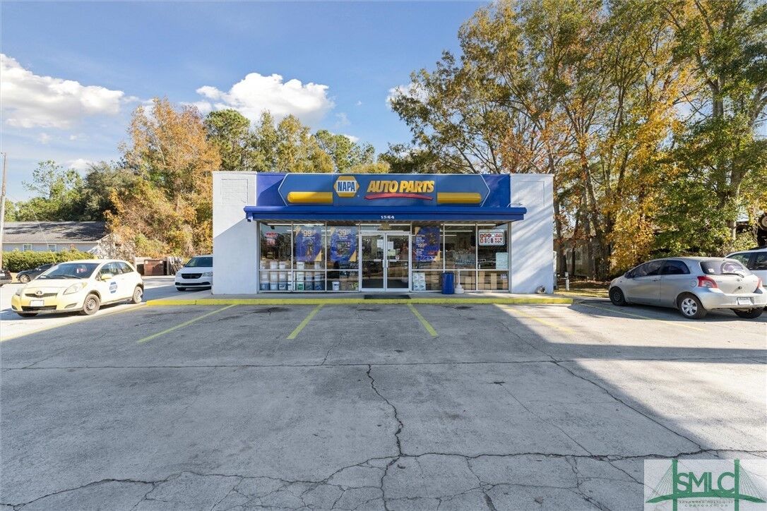 Property Photo: 1564 Dean Forest Road GA 31408