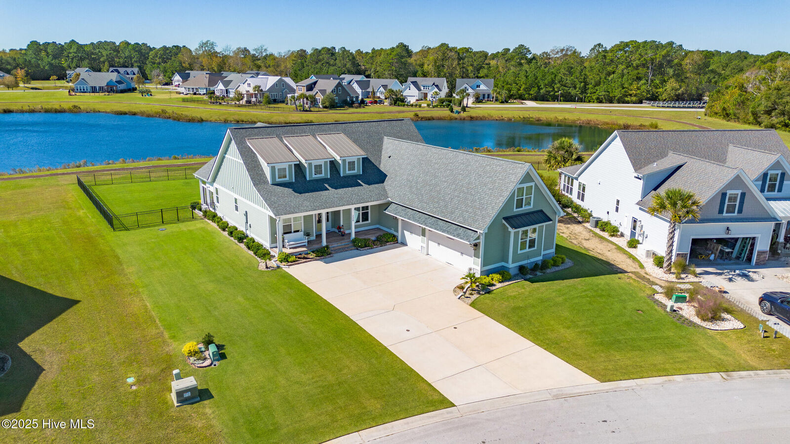 Property Photo:  224 Summernights Way  NC 28445 