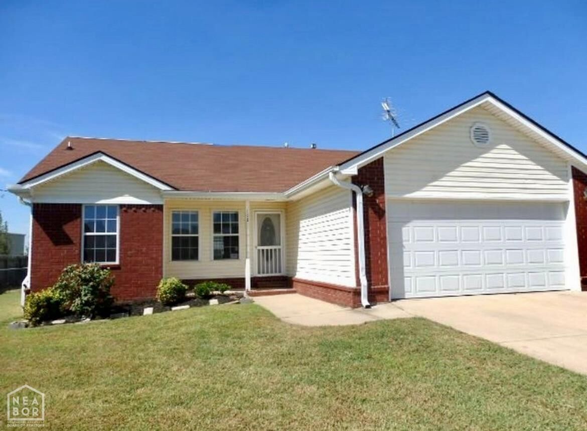 Property Photo:  108 Summer Leigh  AR 72411 