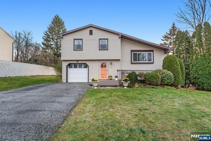 Property Photo: 3 Hummingbird Trail NJ 07422