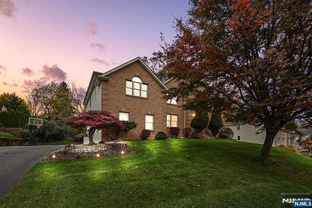 Property Photo:  26 Stratton Drive  NJ 07470 