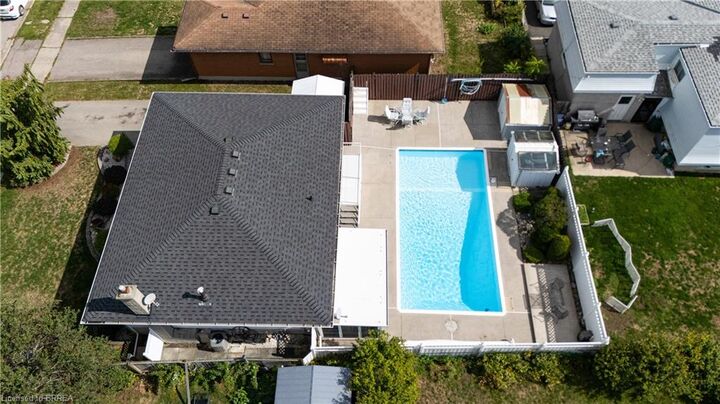 Property Photo: 19 Melbourne Crescent ON N3S 7G2