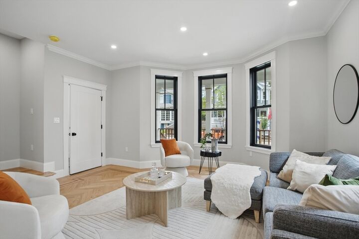 Property Photo:  61 Lyndhurst Street A  MA 02124 