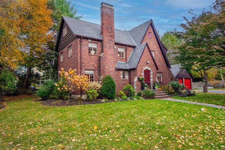 Property Photo:  8 Felsdale Close  MA 01890 