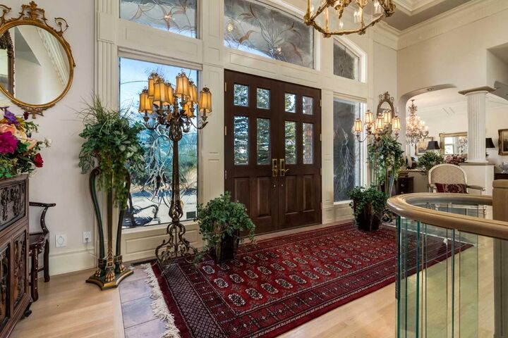 Property Photo:  31 Pinnacle Ridge Drive SW  AB T3Z 3N7 
