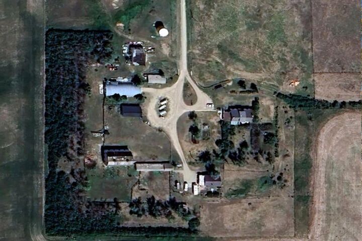 Property Photo:  290043 Twp Rd 164  AB T0L 1R0 