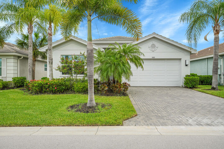 Property Photo:  11081 SW Carriage Hill Lane  FL 34987 