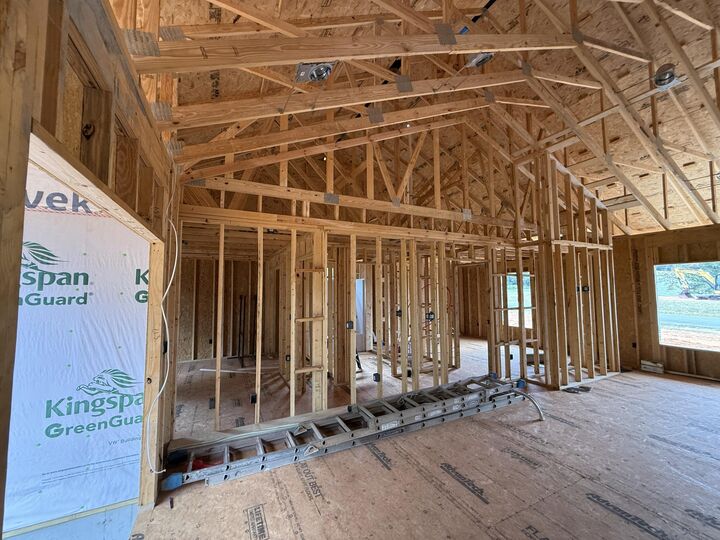 Property Photo: 42 Belvoir Cir VA 24121