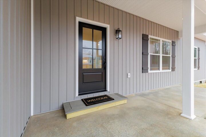 Property Photo:  42 Belvoir Cir  VA 24121 