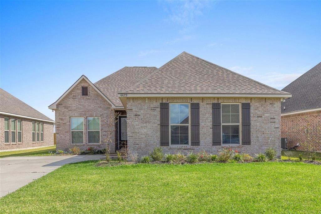 Property Photo:  4479 Lakes Edge Drive  LA 70607 