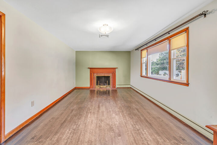 Property Photo: 165 Douglas Street CT 06614