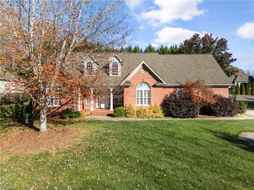 Property Photo: 4315 Stonehenge Court NC 27106