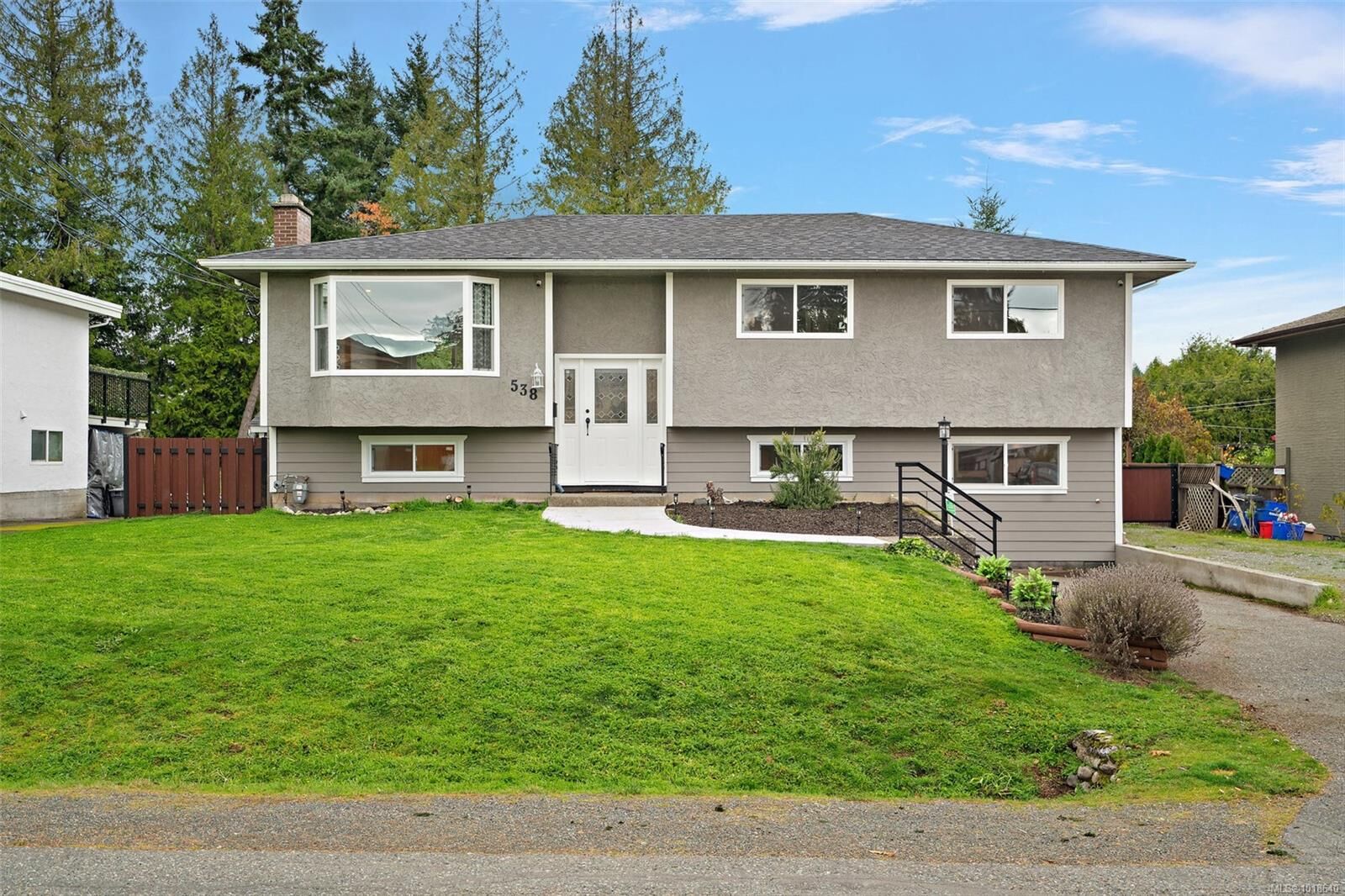 Property Photo:  538 Cedarcrest Dr  BC V9C 1M3 