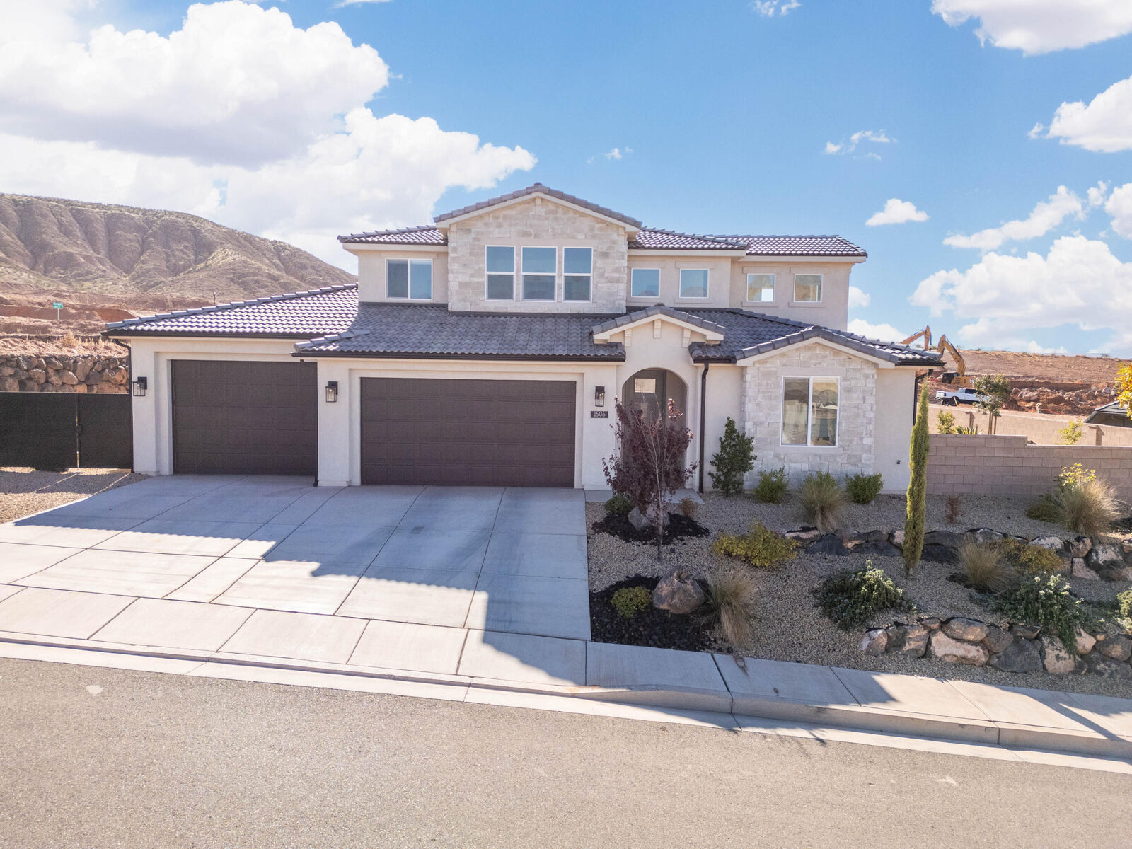 Property Photo:  1506 E Toliman Way  UT 84780 