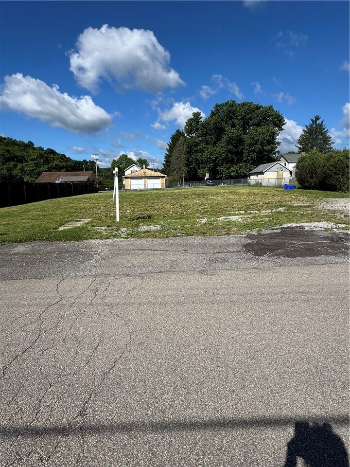Property Photo: 111 Poplar St PA 15126