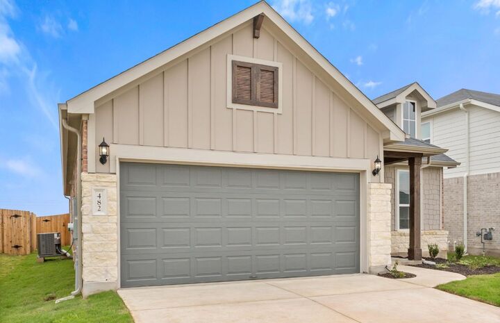 Property Photo: 482 Kapok Street TX 78610