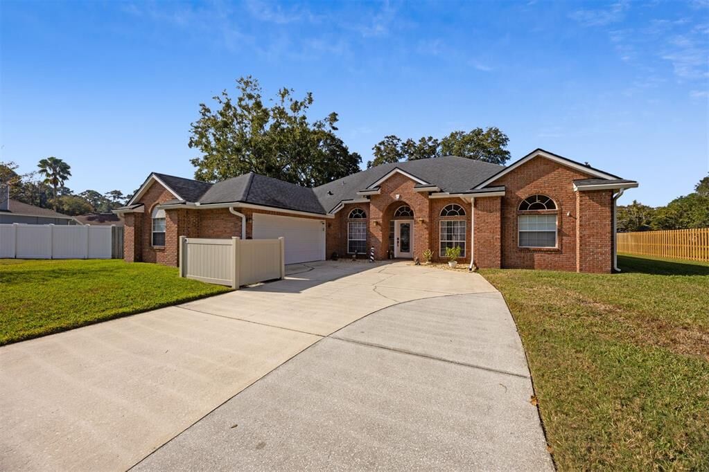 Property Photo:  86271 Riverwood Drive  FL 32097 
