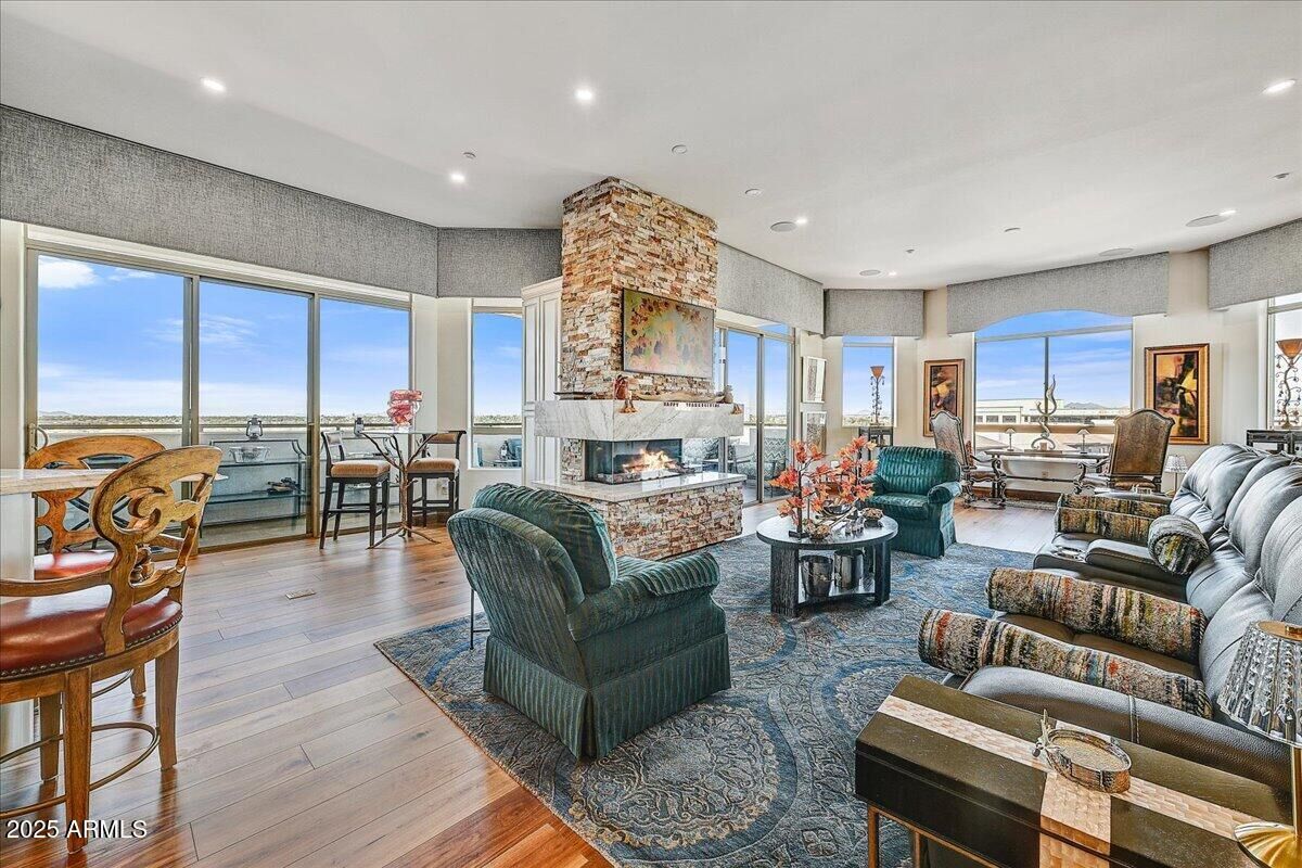 Property Photo:  15802 N 71st Street 757  AZ 85254 