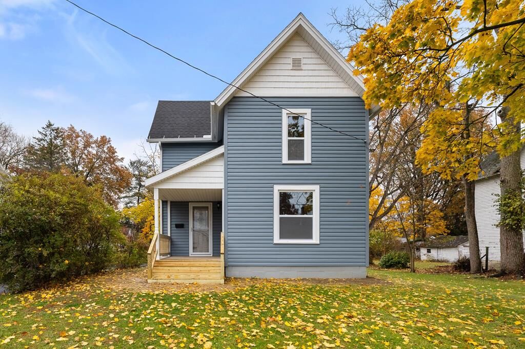 Property Photo:  833 Edgehill Ave.  OH 44805 