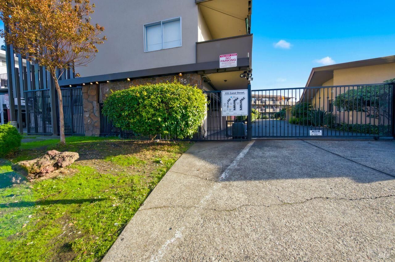 Property Photo:  155 Canal Street 3  CA 94901 