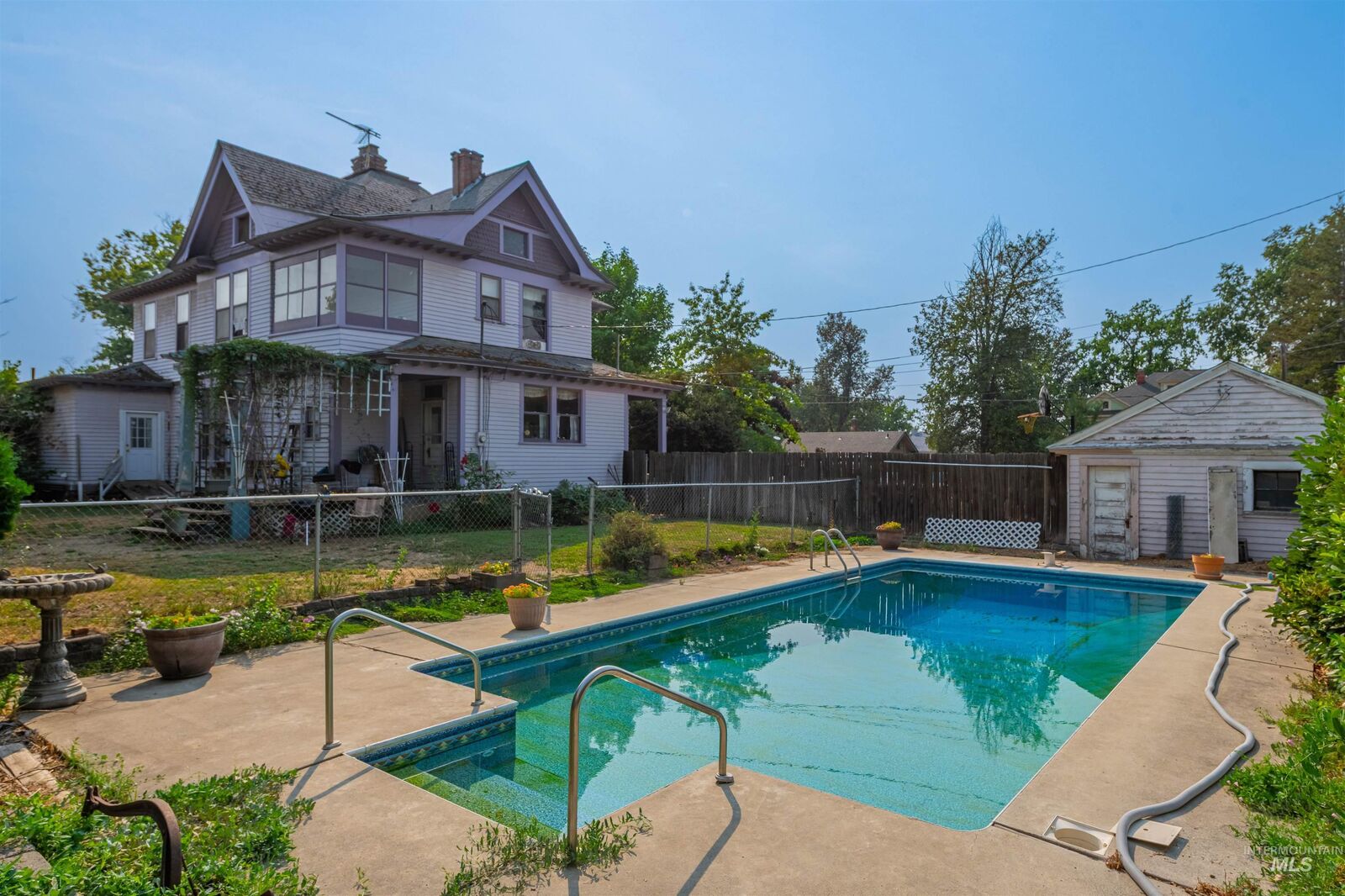 Property Photo:  507 7th Ave  ID 83501 