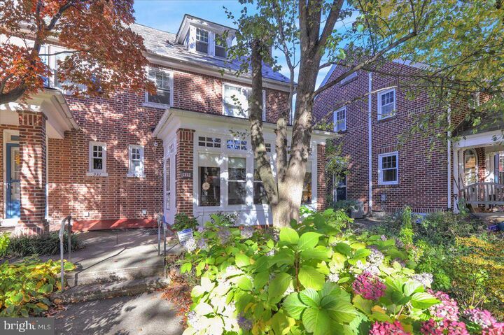 Property Photo:  929 Virginia Avenue  PA 17603 