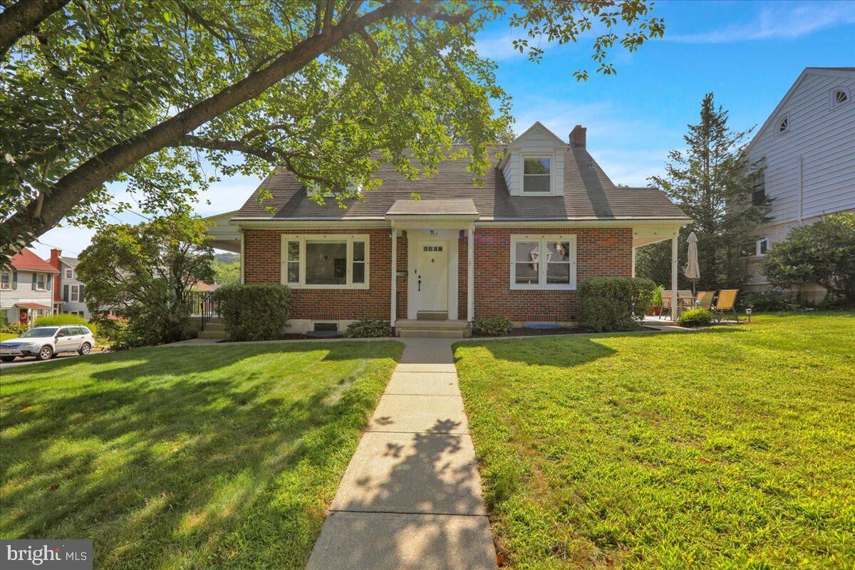 Property Photo:  139 Hillcrest Road  PA 19540 