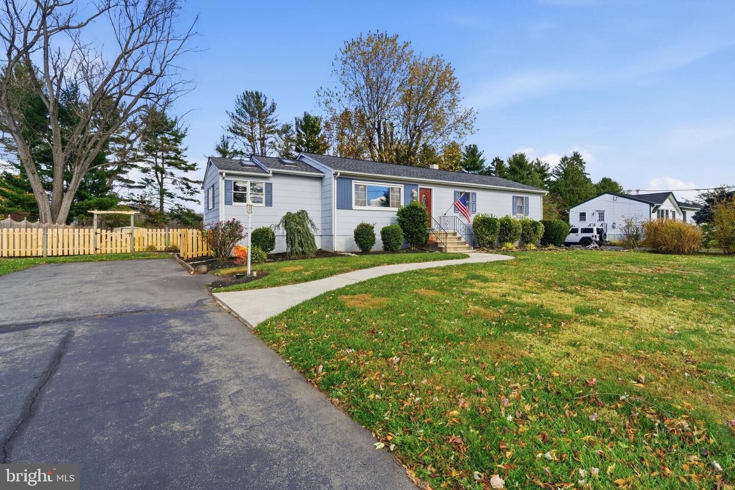 Property Photo:  17 Woosamonsa Road  NJ 08534 