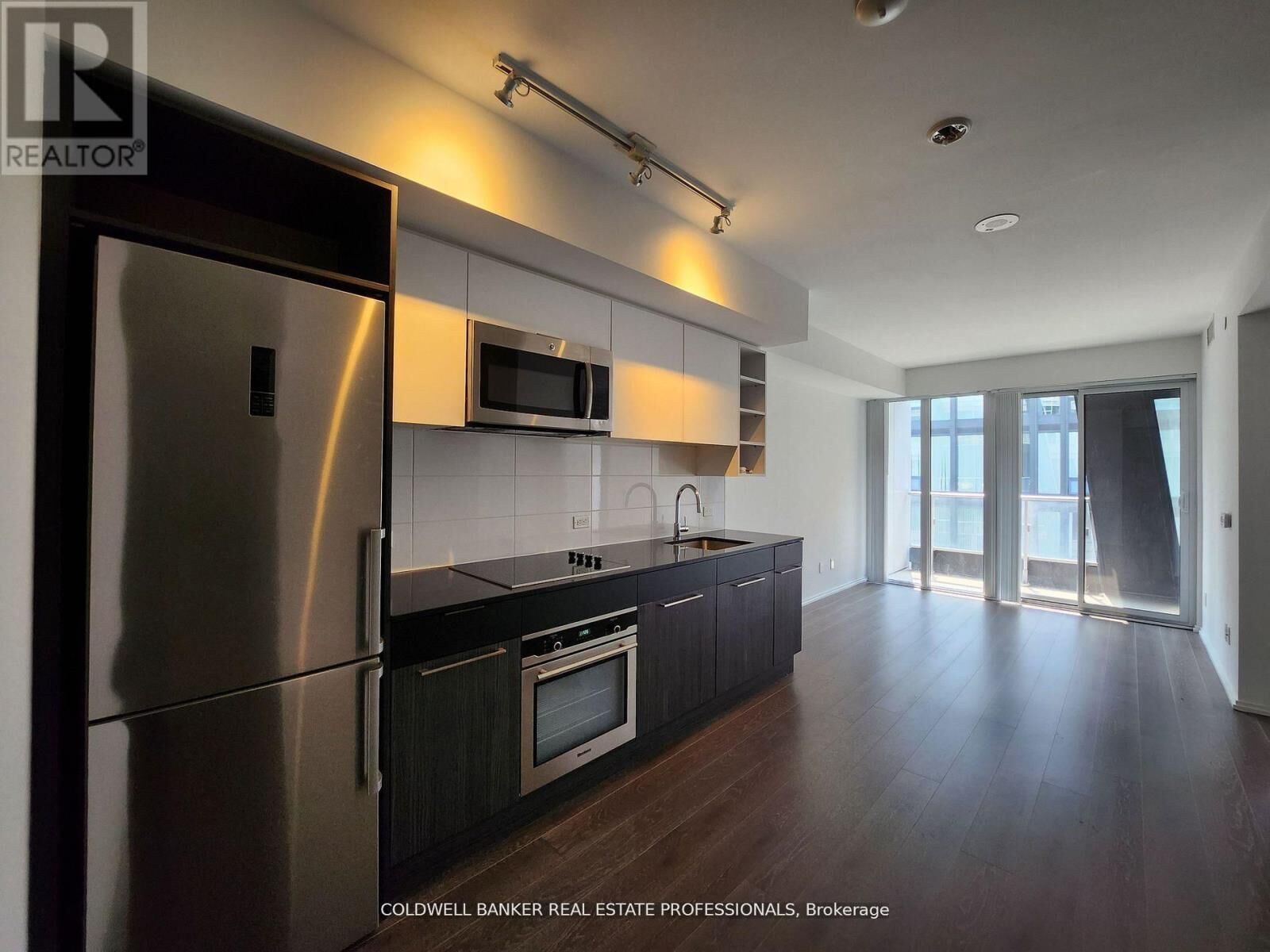 Property Photo:  68 Shuter Street 2807  ON M5B 1B4 