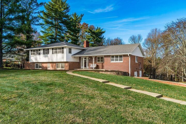 Property Photo:  1629 Marietta NE Road  OH 43130 