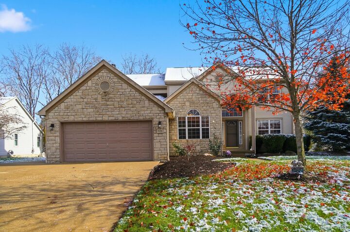 Property Photo:  7633 Storrington Place  OH 43035 