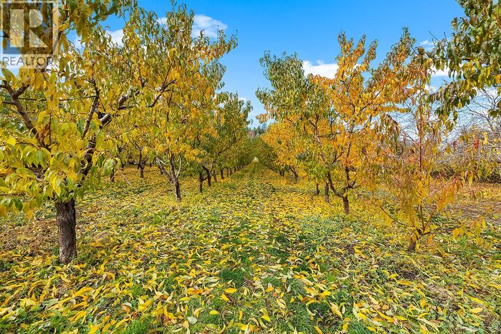 Photo de la propriété:  911 32nd Avenue South  BC V0B 1G1 