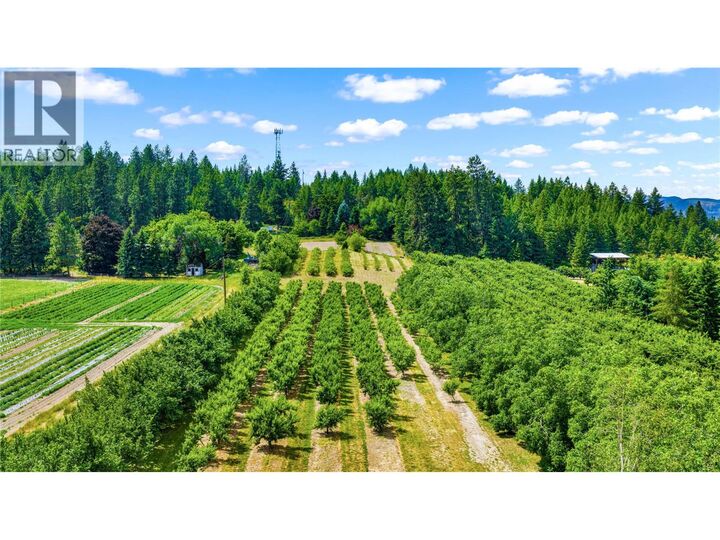 Photo de la propriété:  911 32nd Avenue South  BC V0B 1G1 