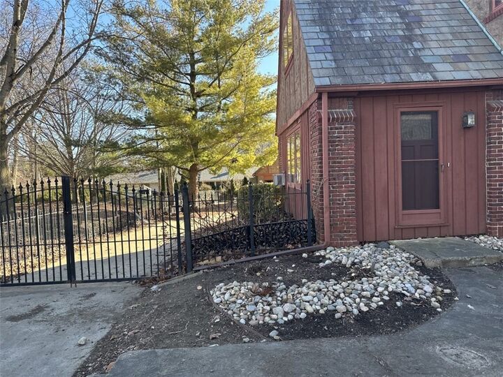 Property Photo: 1679 W Main Street IL 62522