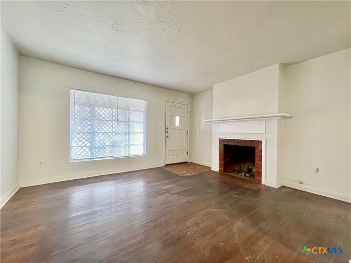 Property Photo: 319 Riverside Drive TX 78666