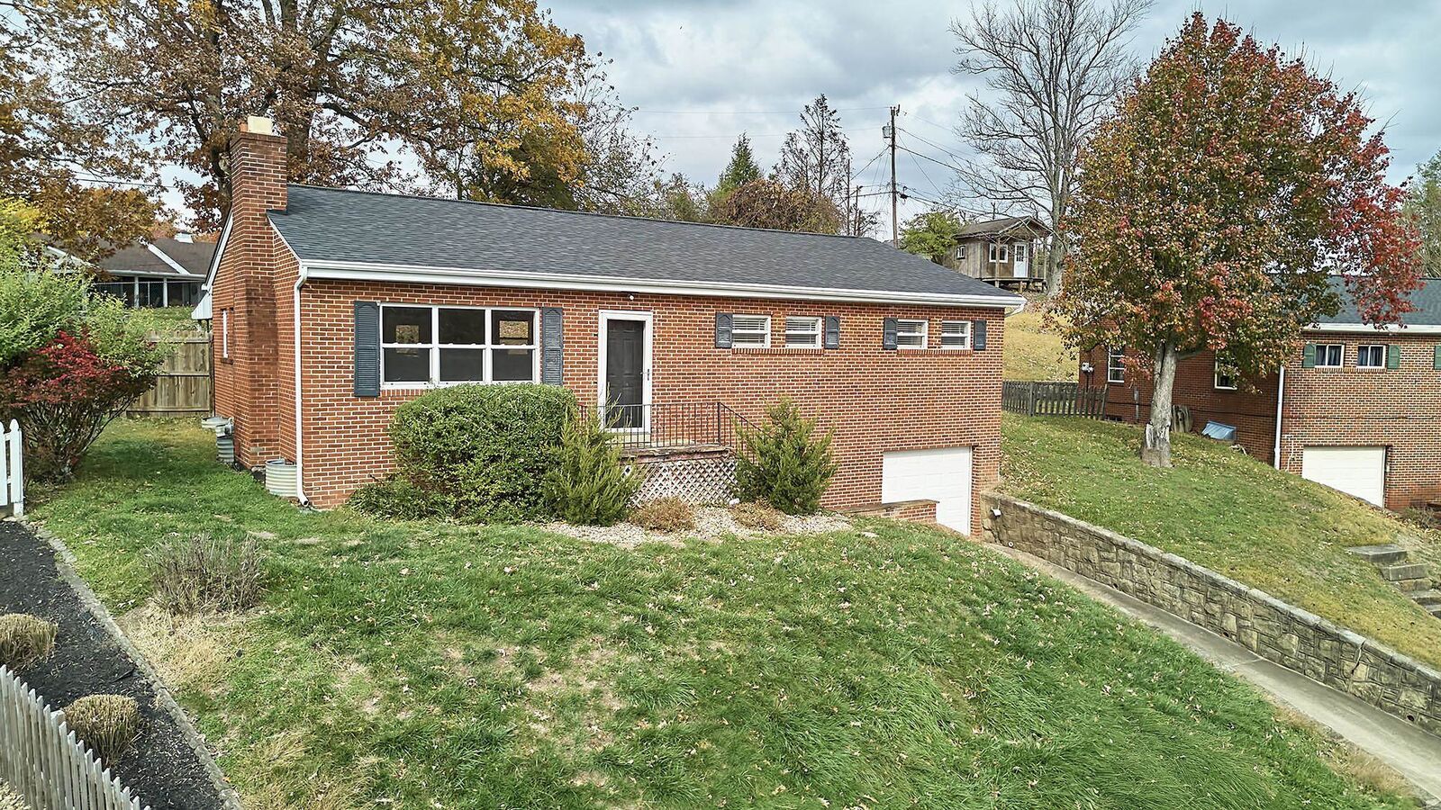 Property Photo:  121 Honeysuckle Lane  WV 25701 