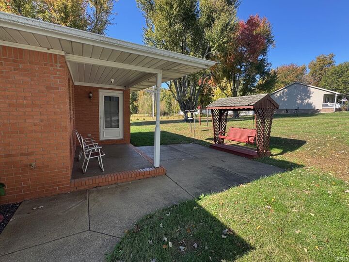 Property Photo: 8600 Vann Road IN 47630