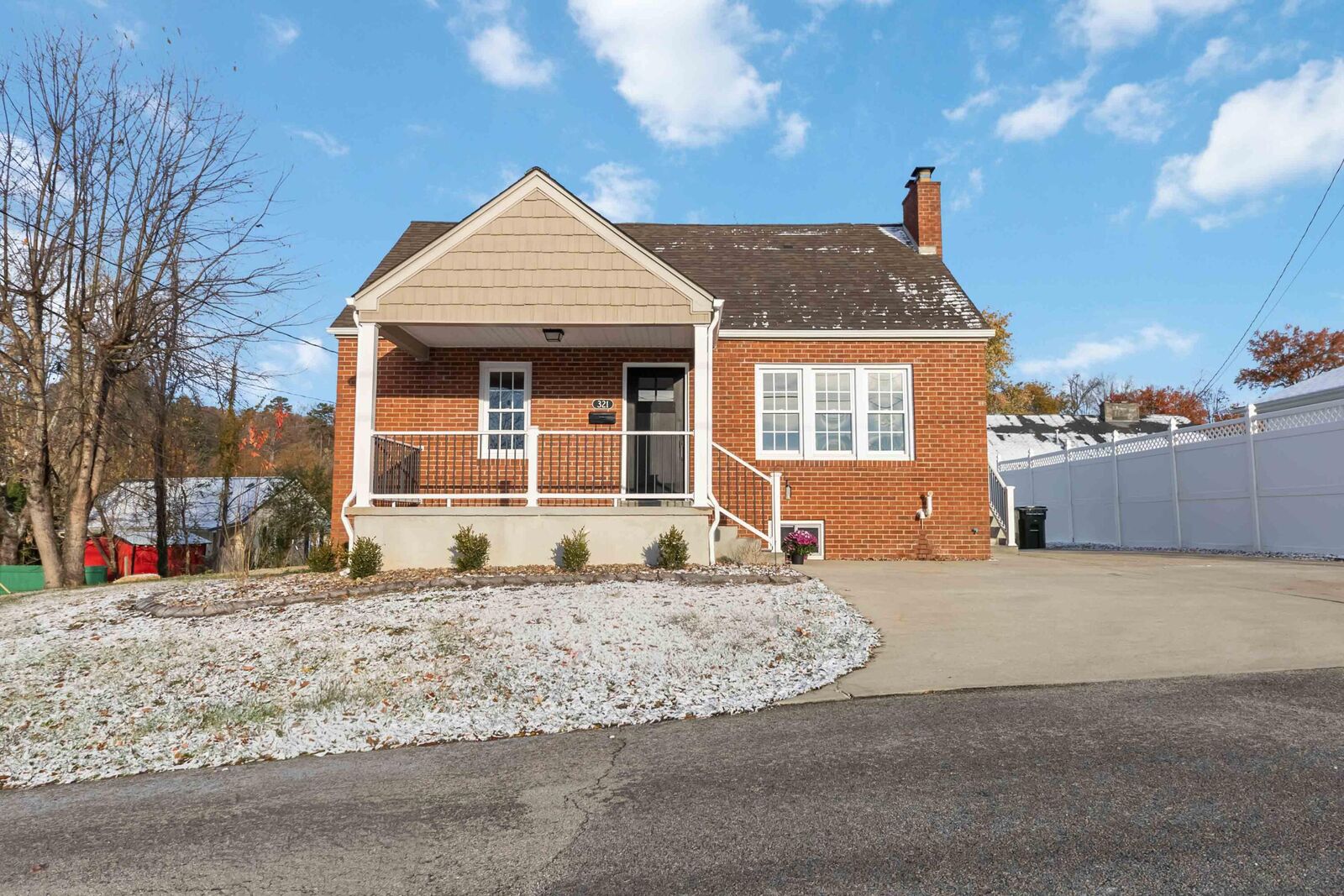Property Photo:  321 W 6th Street  KY 40741 