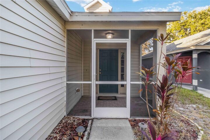 Property Photo: 7451 Oxford Garden Circle FL 33572